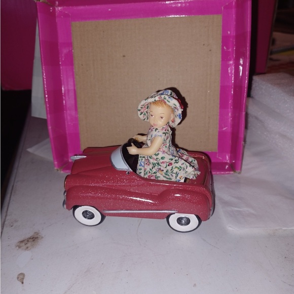 Collectible Car figurine “cruising” - Picture 2 of 2